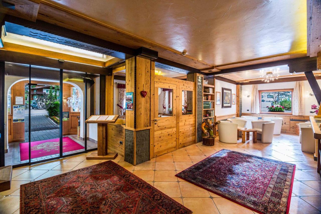 Hotel Salvan Кампитело ди Фаса Екстериор снимка