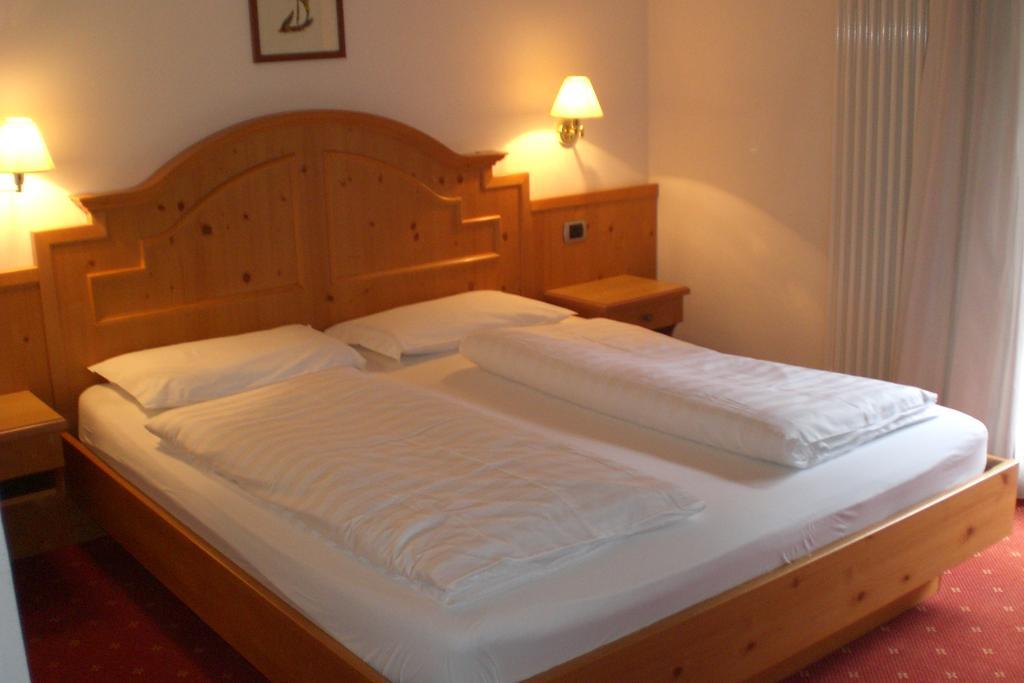 Hotel Salvan Кампитело ди Фаса Екстериор снимка