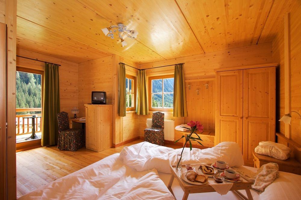 Hotel Salvan Кампитело ди Фаса Екстериор снимка