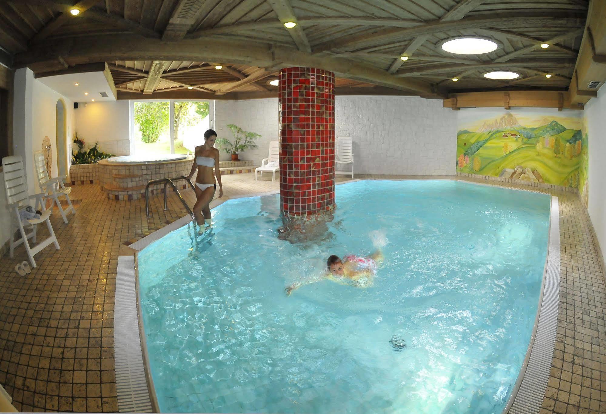 Hotel Salvan Кампитело ди Фаса Екстериор снимка